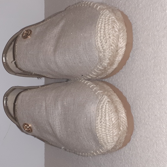 NWT' Women's Linen Michael Kors Espadrilles. - Picture 7 of 7